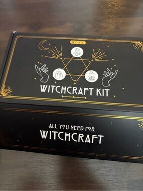 Spell Witchcraft Kit - Black & Gold Ritual Box